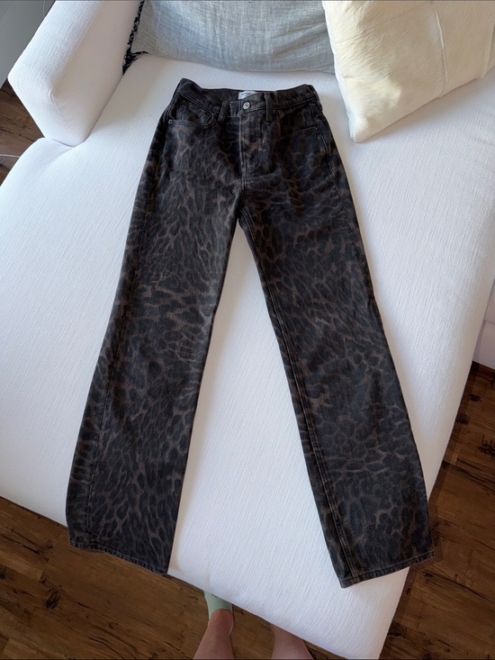 Abercrombie & Fitch Denim - Abercrombie & Fitch Women's Straight Leg Jeans - Black Leopard Print